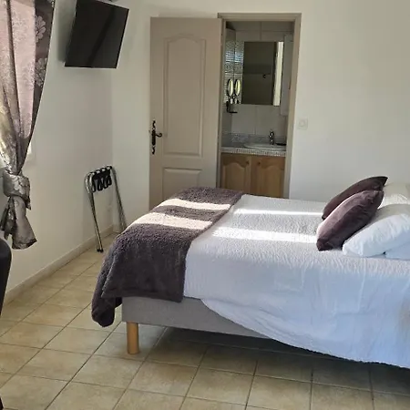 Les Loges Du Luberon 3*