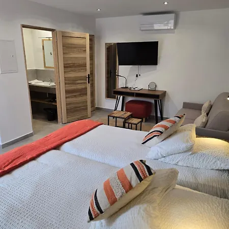 Les Loges Du Luberon Coustellet