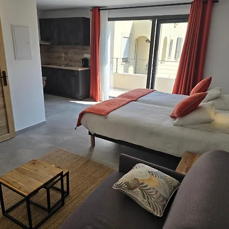 Hotel Les Loges Du Luberon 3*