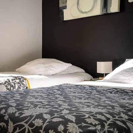 Les Loges Du Luberon Hotel